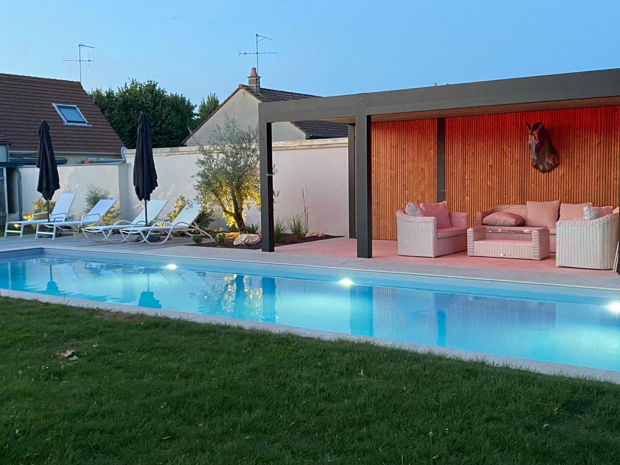 Le Celadon Larcay Exterior photo